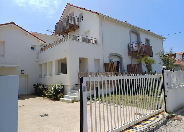 Cap Ocean-3 By Interhome *